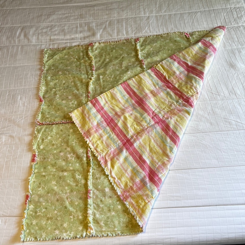 Nee Baby Rag Quilt in Green - Picture 2 of 5